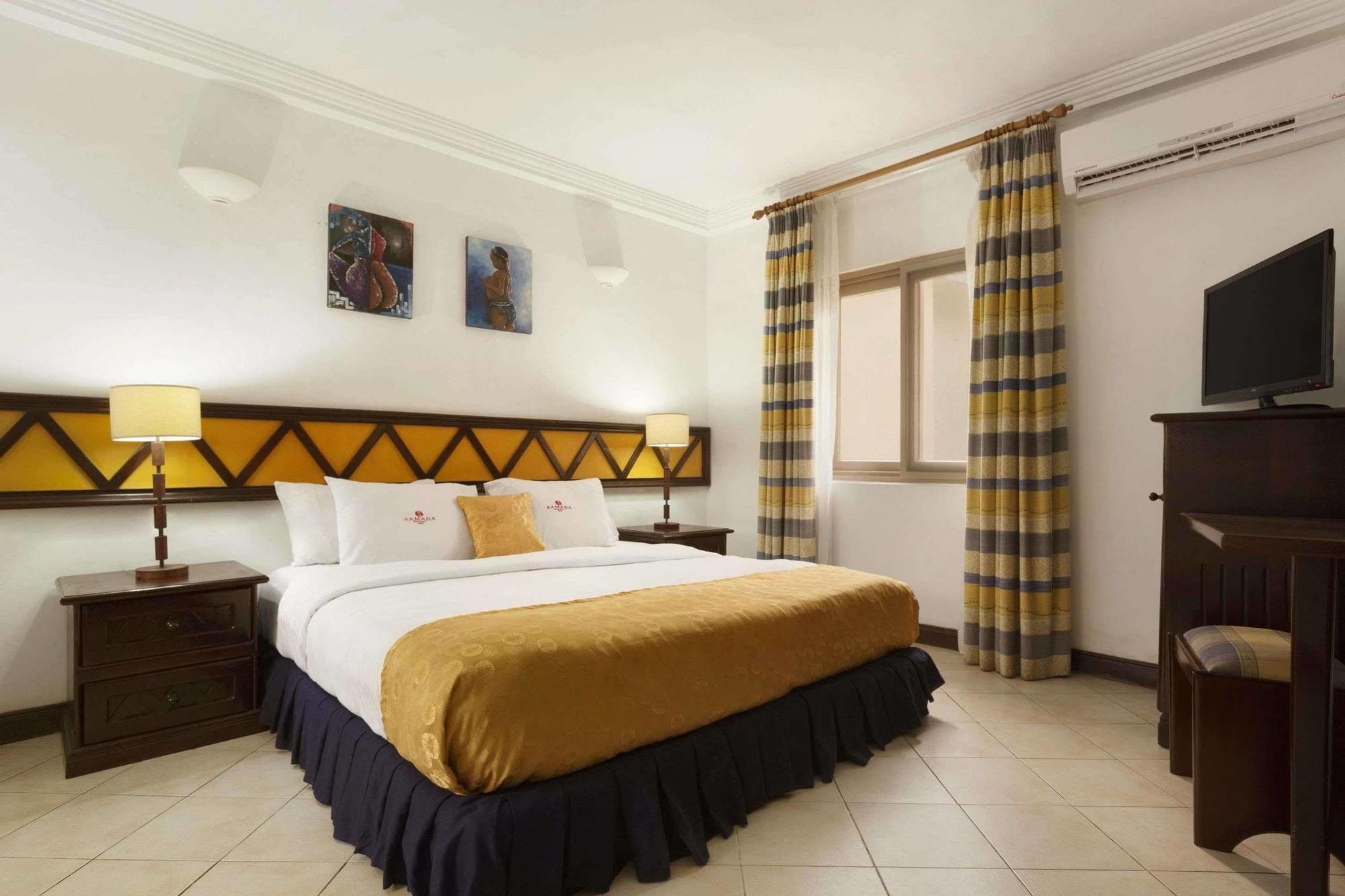 Ramada Resort 아크라 외부 사진