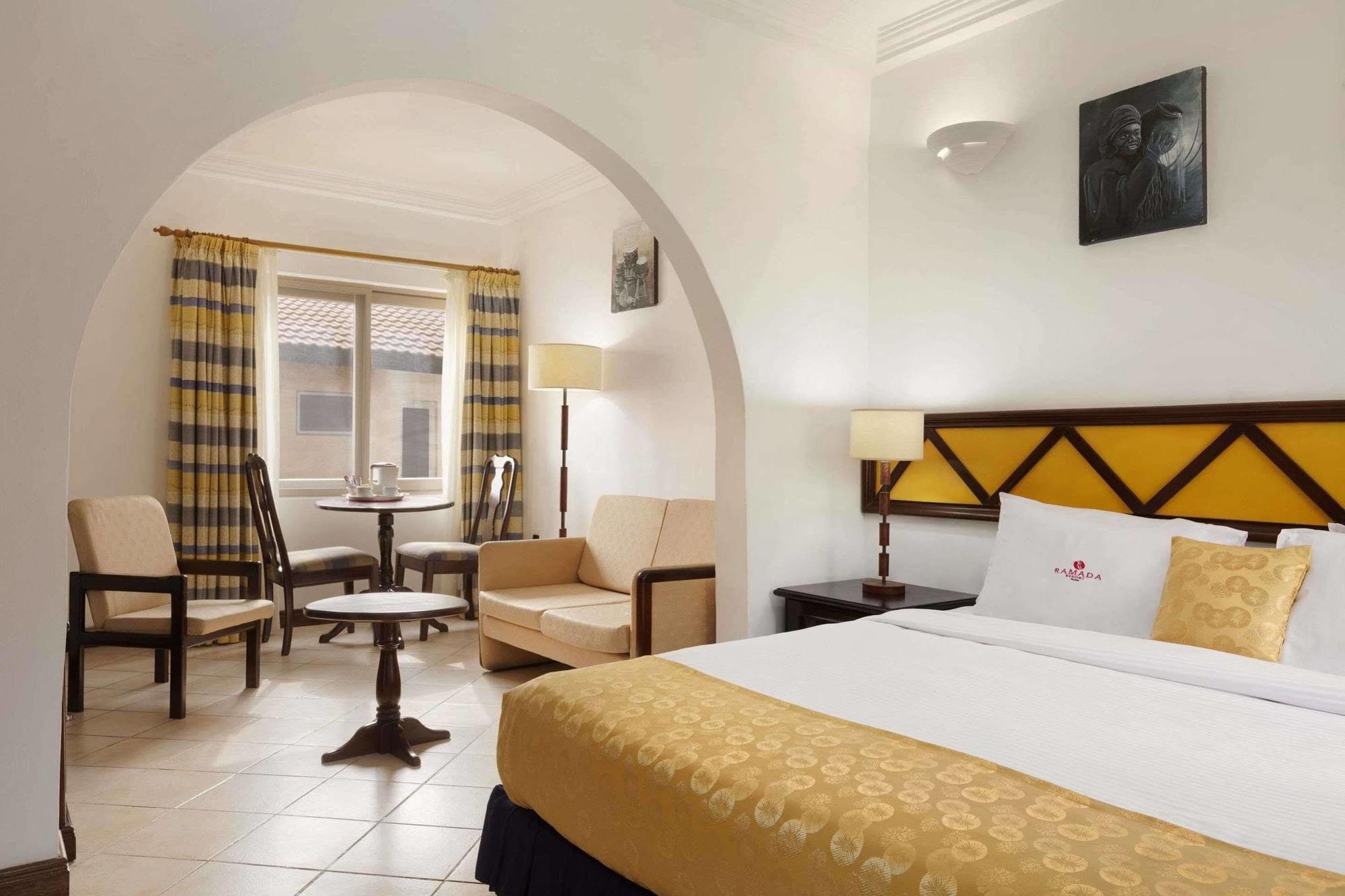 Ramada Resort 아크라 외부 사진